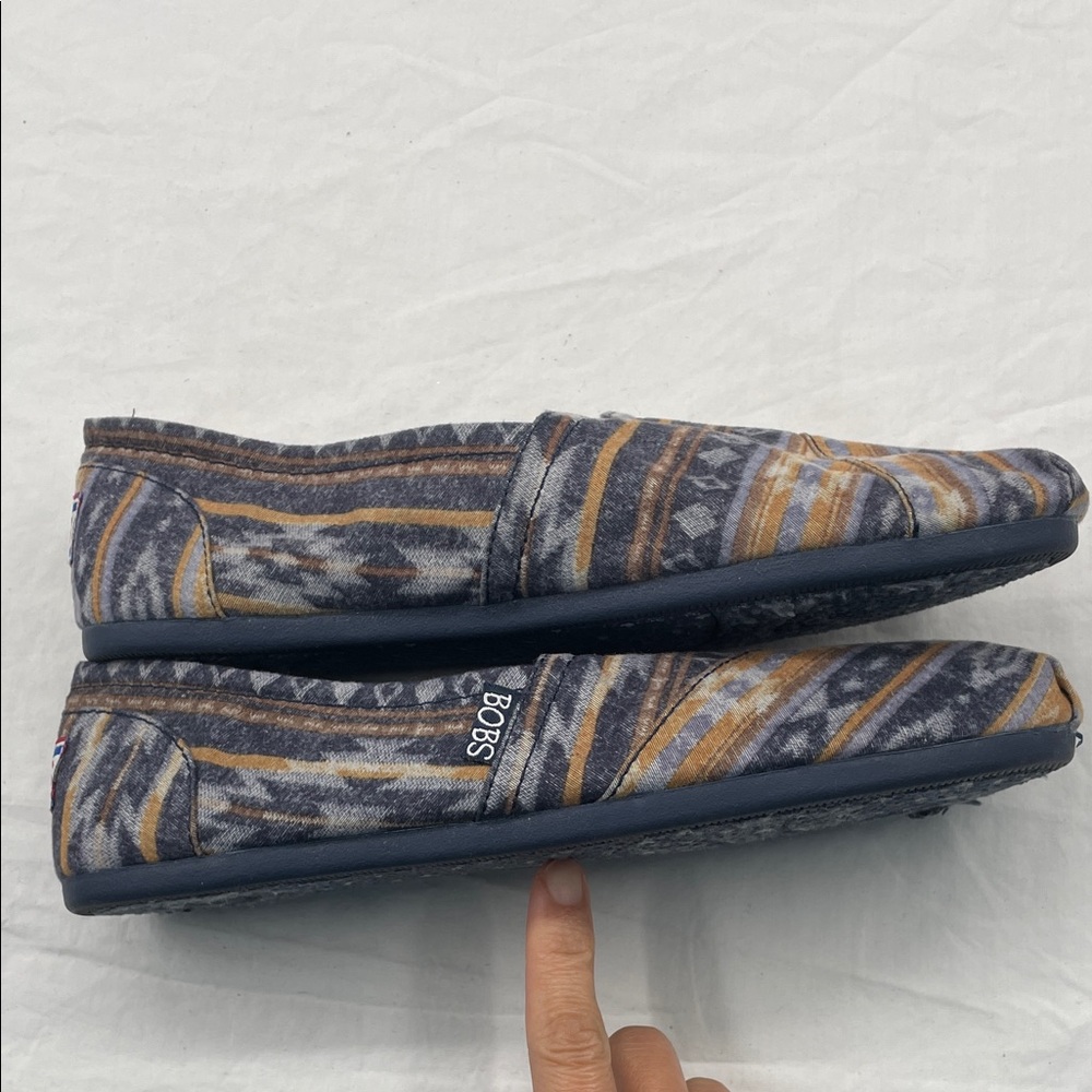 Like New! BOBS from Skechers Slip-On Flats with Arch Pillow & Memory Foam. 8W. - Picture 8 of 10